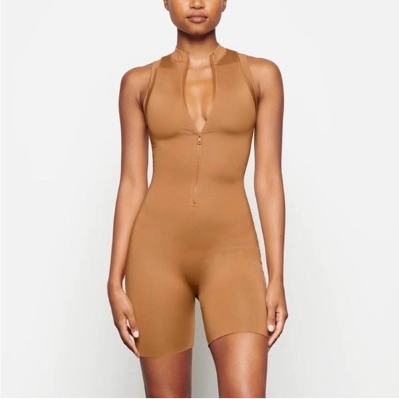 SKIMS Swim Mock Neck Cycle One Piece Women’s Small in Ochre - Picture 1 of 12